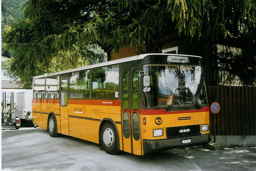 (069'432) - AAGU Altdorf - Nr. 31/UR 9151 - NAW/Hess (ex P 24'430) am 17. Juli 2004 in Altdorf, Garage