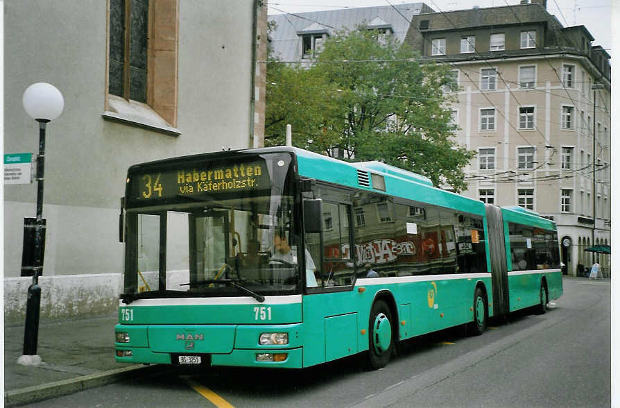 (069'706) - BVB Basel - Nr. 751/BS 3251 - MAN am 24. Juli 2004 in Basel, Claraplatz