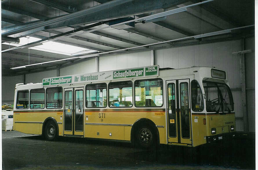 (071'228) - STI Thun - Nr. 58/BE 413'458 - Saurer/R&J am 26. September 2004 in Thun, Garage