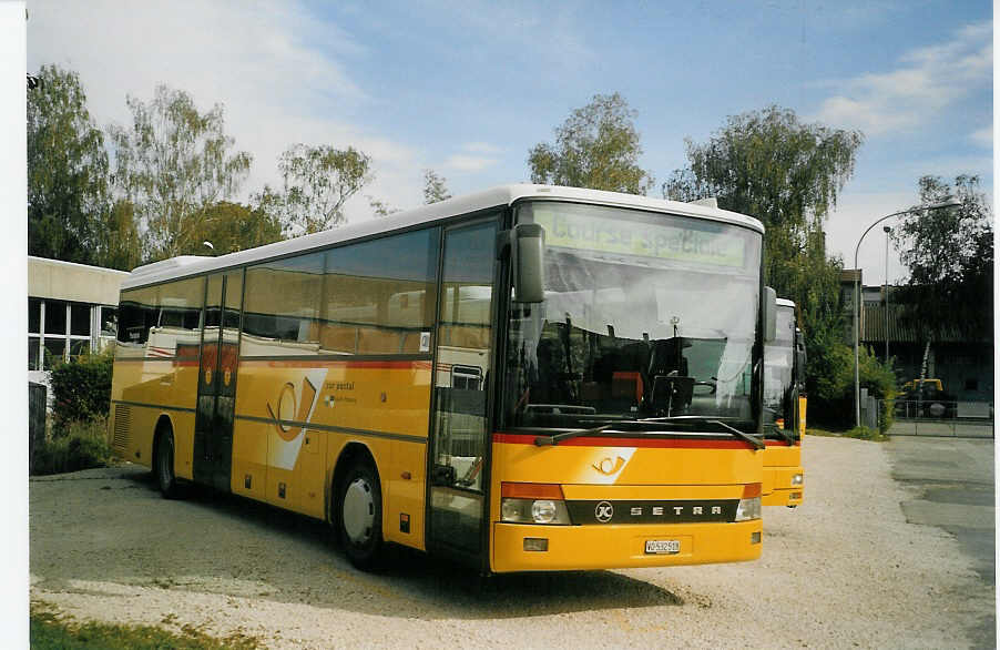 (071'410) - CarPostal Vaud-Fribourg - VD 532'518 - Setra (ex P 26'021) am 3. Oktober 2004 in Yverdon, Garage