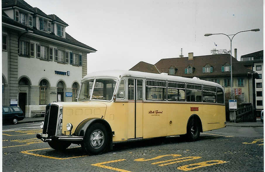 (073'128) - Burri, Teuffenthal - BE 178 U - Saurer/R&J am 12. Dezember 2004 beim Bahnhof Thun