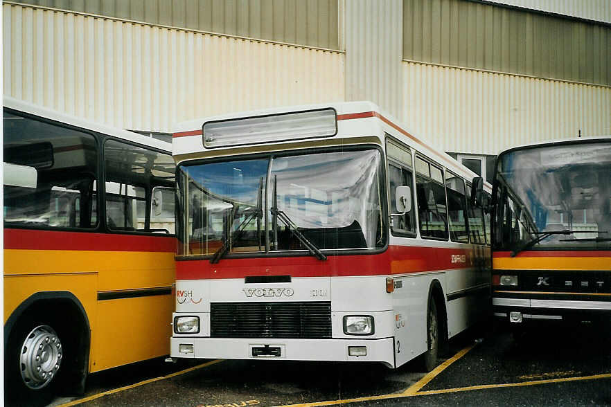 (073'709) - RVSH Schaffhausen - Nr. 2 - Volvo/Hess (ex Nr. 12) am 3. Januar 2005 in Biel, Rattinbus