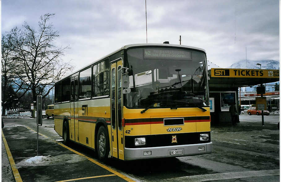 (074'402) - STI Thun - Nr. 42/BE 26'533 - NAW/R&J (ex ATGH Heiligenschwendi Nr. 3) am 31. Januar 2005 beim Bahnhof Thun