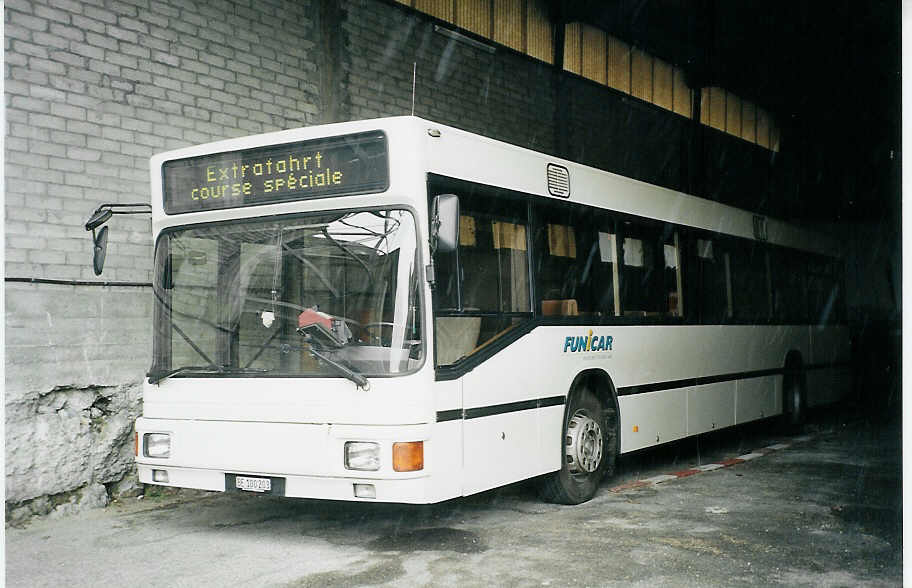(075'411) - Funi-Car, Biel - Nr. 3/BE 100'203 - MAN am 5. Mrz 2005 in Biel, Garage