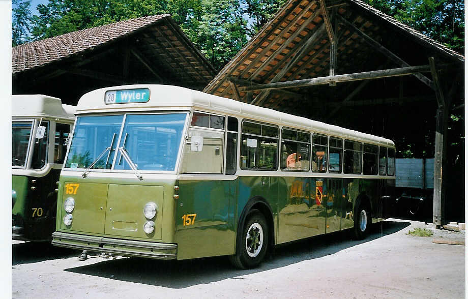 (076'811) - SVB Bern (TVB) - Nr. 157 - FBW/Gangloff am 29. Mai 2005 in Oberburg, Ziegelgut