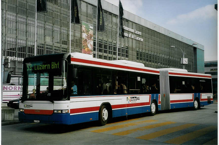 (077'817) - AAGR Rothenburg - Nr. 30/LU 15'683 - Scania/Hess am 18. Juni 2005 beim Bahnhof Luzern