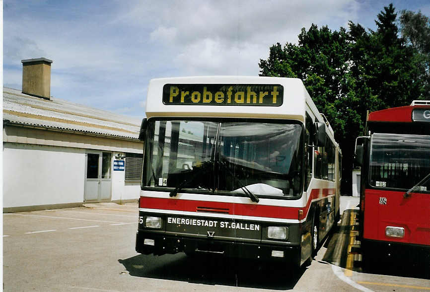 (078'235) - VBSG St. Gallen - Nr. 155 - NAW/Hess Gelenktrolleybus am 9. Juli 2005 in Bellach, Hess