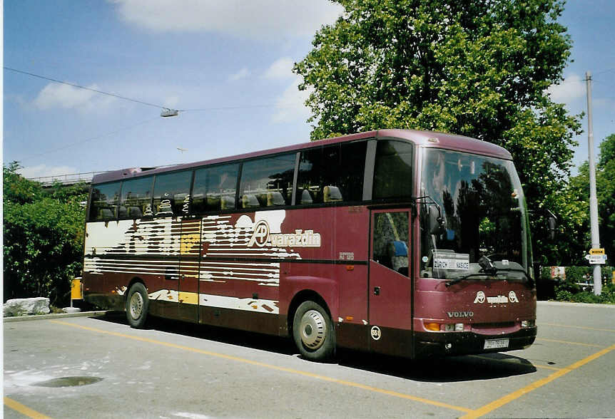 (079'110) - Aus Kroatien: Varazdin - Nr. 551/ZG 7638-U - Volvo am 26. Juli 2005 in Zrich, Sihlquai