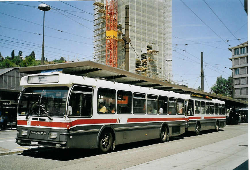 (079'218) - VBSG St. Gallen - Nr. 211/SG 141'211 - Saurer/Hess am 28. Juli 2005 beim Bahnhof St. Gallen