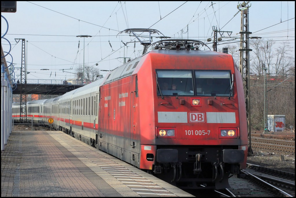 101 005 mit IC nach Leipzig am 24.03.13 in Hanau