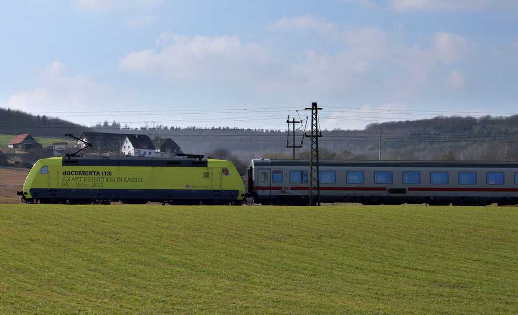 101 013  documenta 2012 Kassel  mit IC 1953 nach Stralsund am 09.03.12 bei Fulda