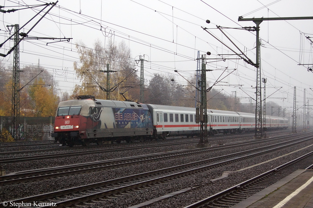 101 070-1  ADLER MANNHEIM  mit dem IC 2182 von Kassel-Wilhelmshhe nach Stralsund Hbf bei der Einfahrt in Hamburg-Harburg. 10.11.2011