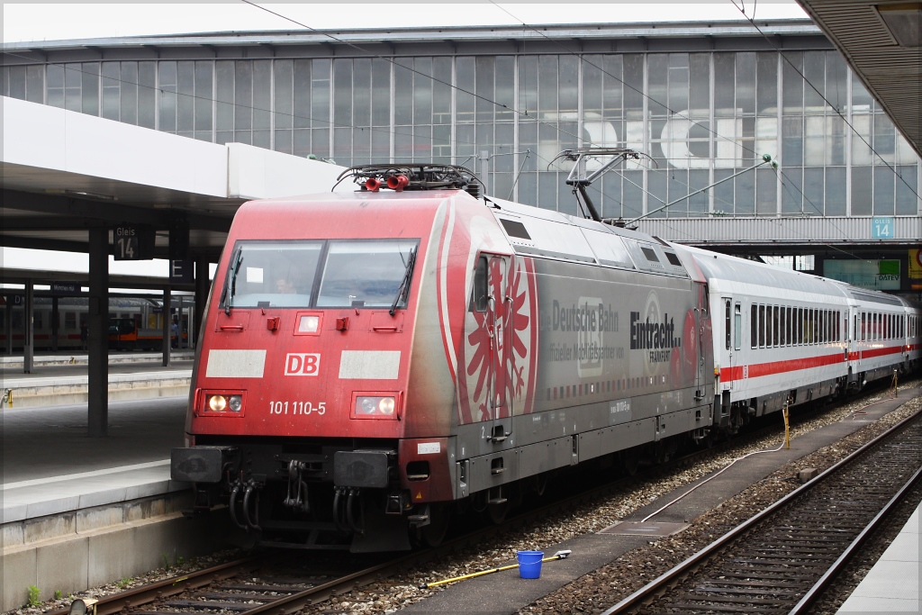 101 110 (Eintracht Frankfurt) am 14.06.13 in Mnchen Hbf