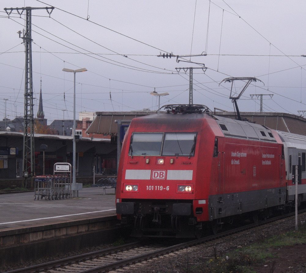 101 119 6 steht im Koblenzer Hbf