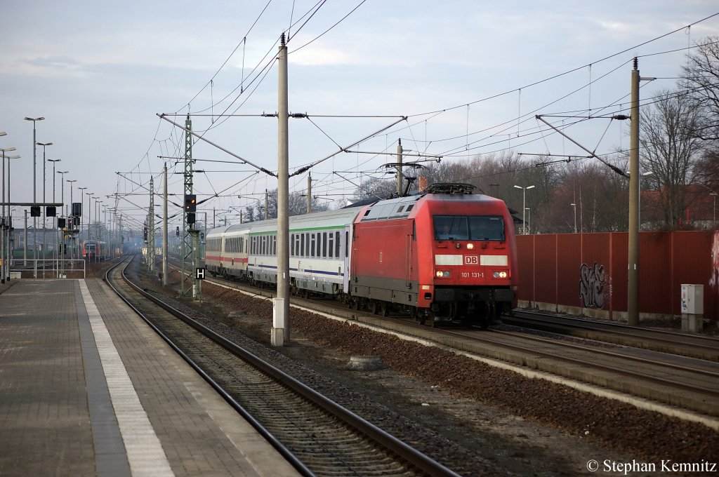 101 131-1 mit dem EC 249 nach Krakow Glowny in Rathenow. 10.02.2011