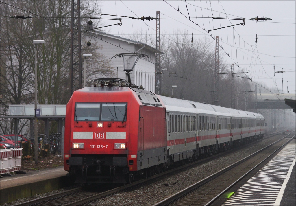 101 133 mit IC in Richtung Dortmund am 16.02.13 in Kamen