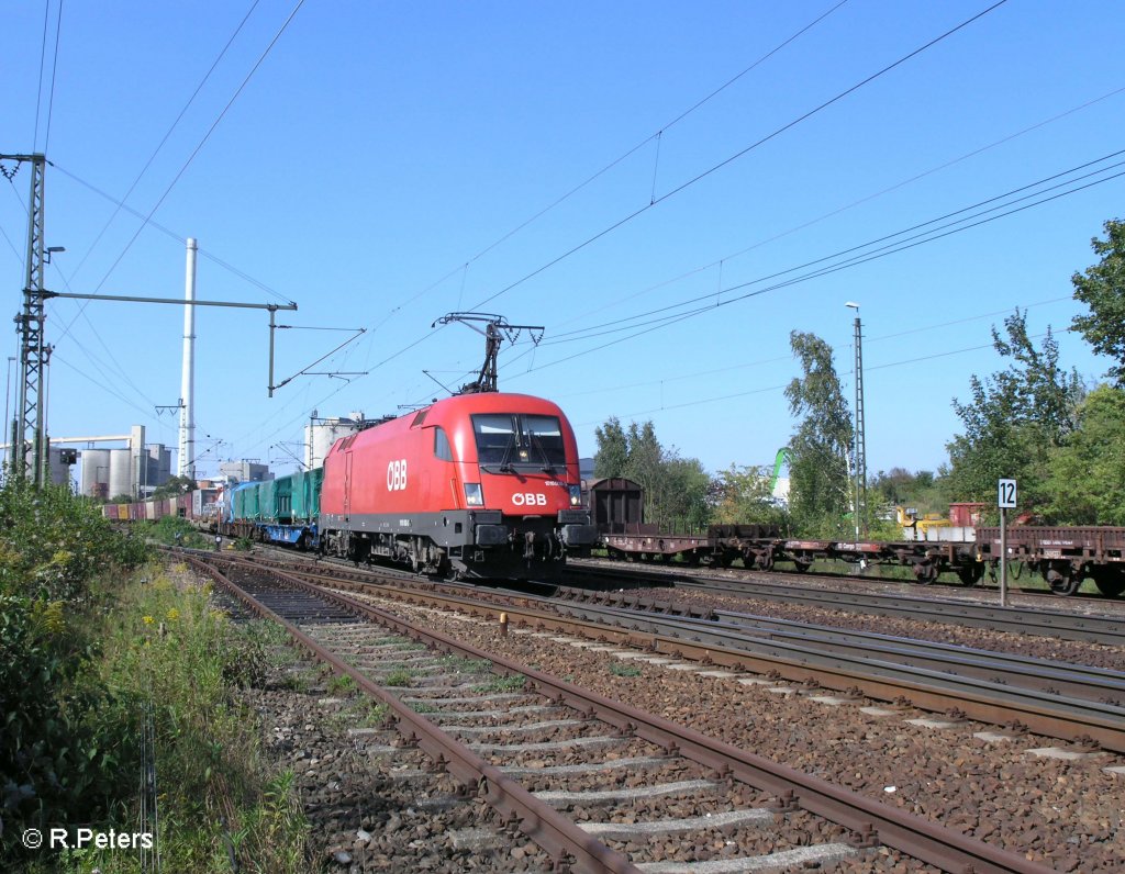 1016 008-3 durchfhrt Regensburg mit ein Containerzug. 09.09.09