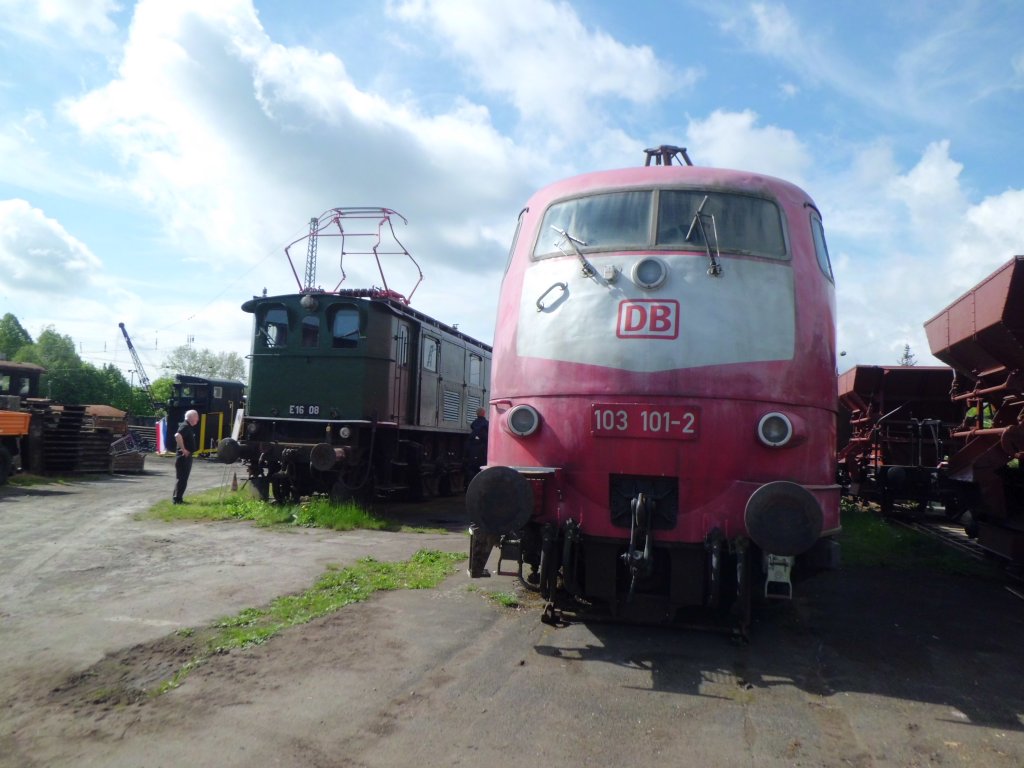 103 101-2 und E16 08 bei den Bahnwelttagen 2013