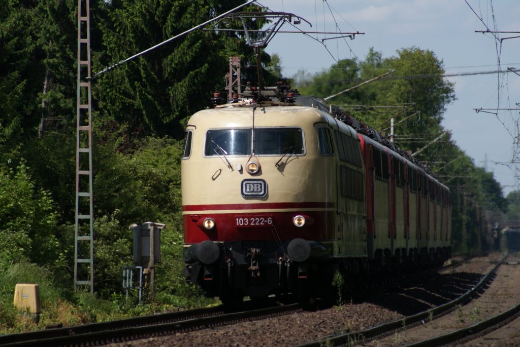 103 222 + 140 117, 139 163, 140 337, 140 547, 140 551, 140 712, 140 768, 140 809 als Tfzl 69569 Seelze - Opladen in Solingen Hbf am 29.05.2010