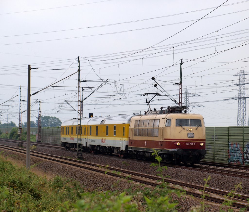 103 222-6 fuhr mit einem Messzug durch Ahlten am 12.8