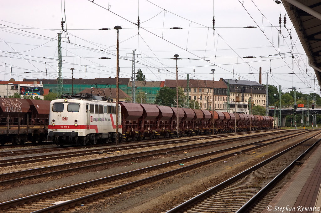 110 511-3 DB Fahrzeuginstandhaltung GmbH - Werk Dessau steht mit einem Fcs Ganzzug im Cottbuser Gbf. 18.05.2012