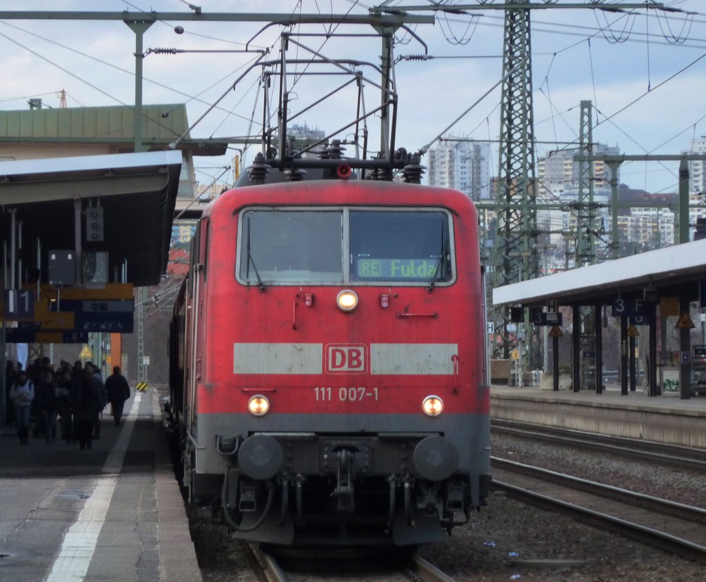 111 007-1 mit RE nach Frankfurt am 25.02.10 in Fulda