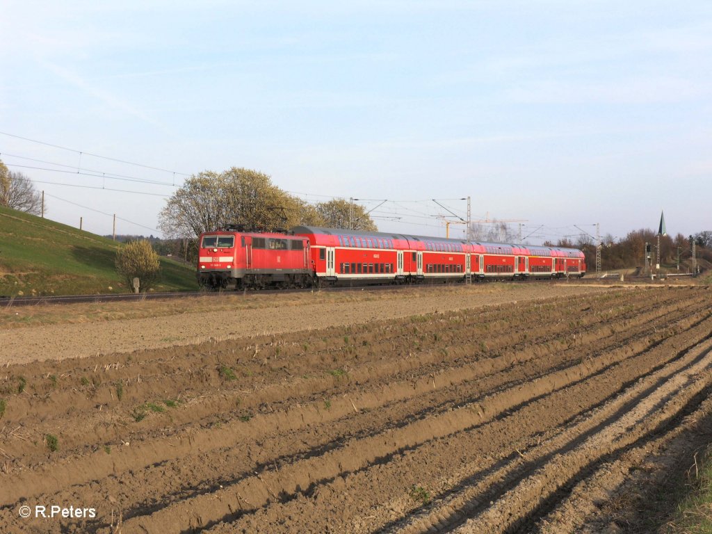 111 049-3 zieht als RB59160 nach Treuchtling bei Fahlenbach. 24.03.11