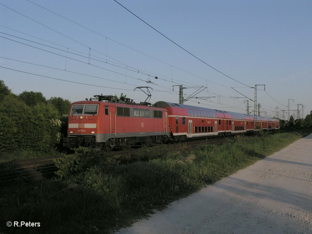 111 179-6 mit RE4268 Passau - Nrnberg (RADLZUG) in Obertraubling. 07.05.11