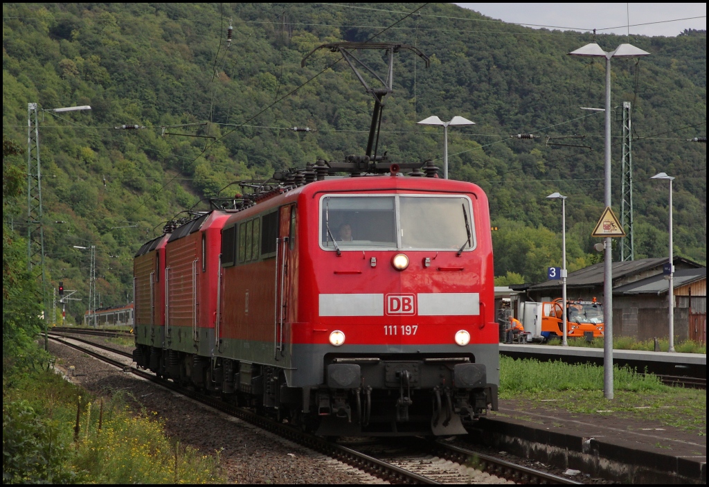 111 197 durchfhrt mit 143 321 und 143 313 am 29.08.11 Kaub in Richtung Norden