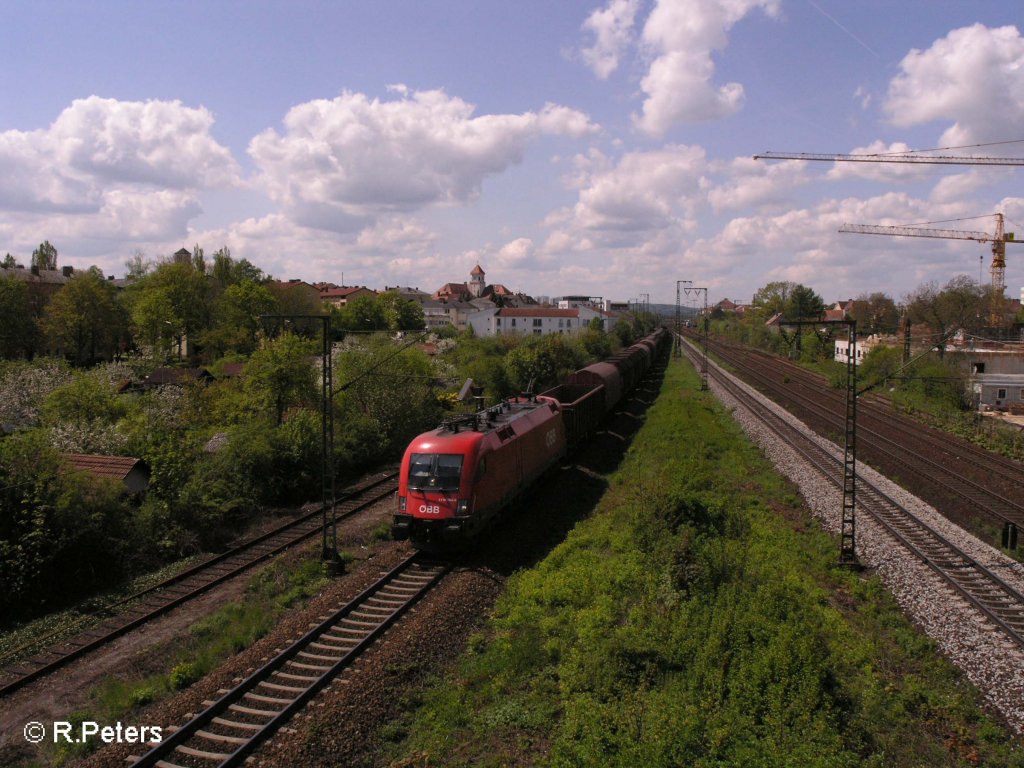 1116 068-6 durchfhrt Regensburg mit ein gemischten Gterzug. 03.05.08