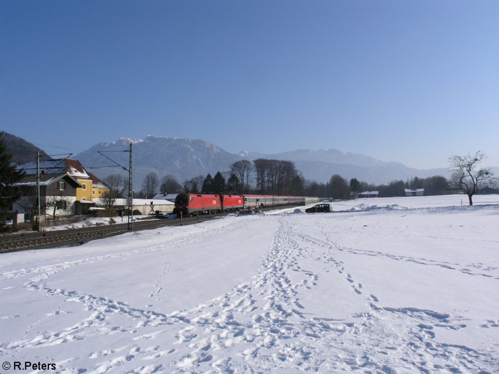 1116 194+198 ziehen bei Oberaudorf ein EC nach Mnchen. 16.02.10