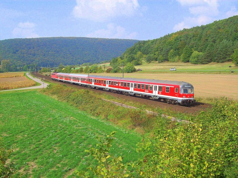 111er mit RB nach Schweinfurt am 20.09.09 bei Harrbach
