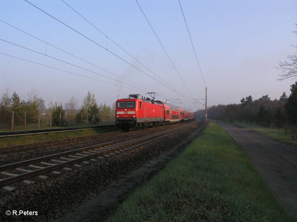 112 117-7 erreicht gleich Eisenhttenstadt als RE 18101 Brandenburg Hbf – Eisenhttenstadt 18.04.11
