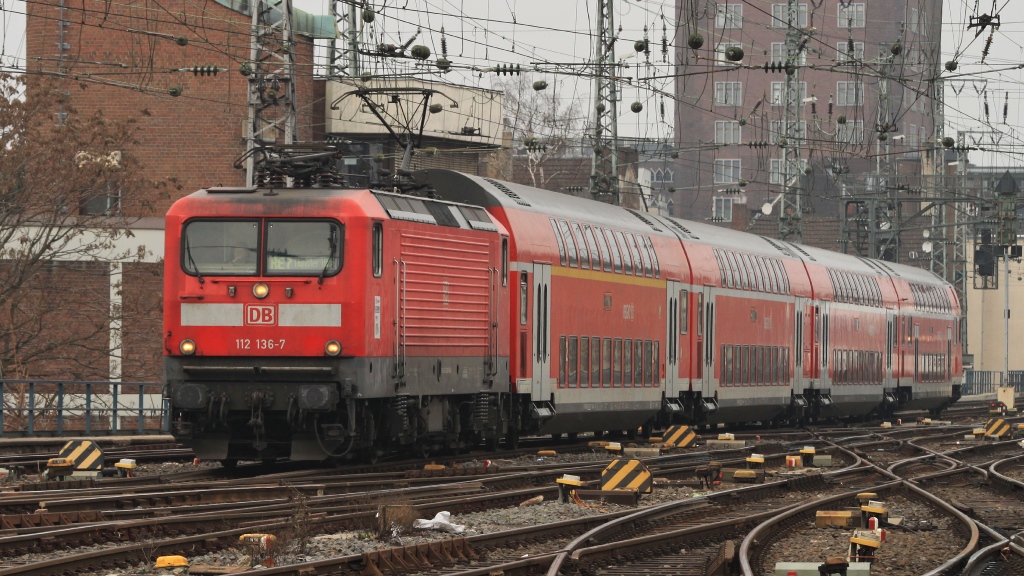 112 136 mit RE 7 nach Mnster am 19.02.11 in Kln