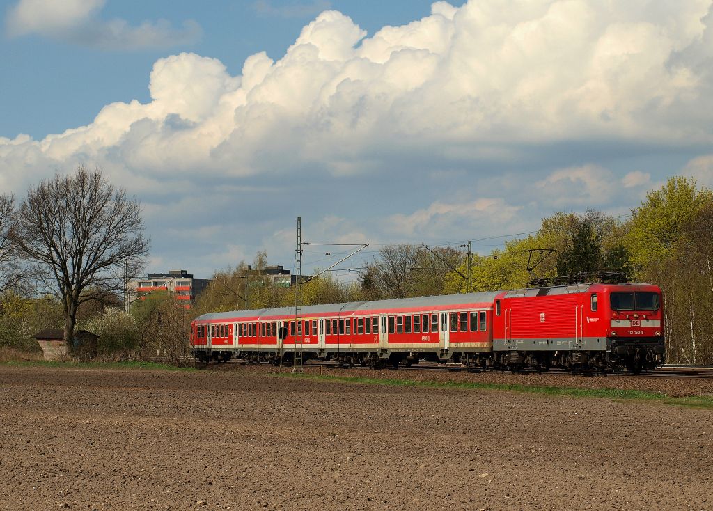 112 150-8 donnerte mit Hchstgeschwindigkeit durch Halstenbek Richtung Hamburg-Altona am 17.4.