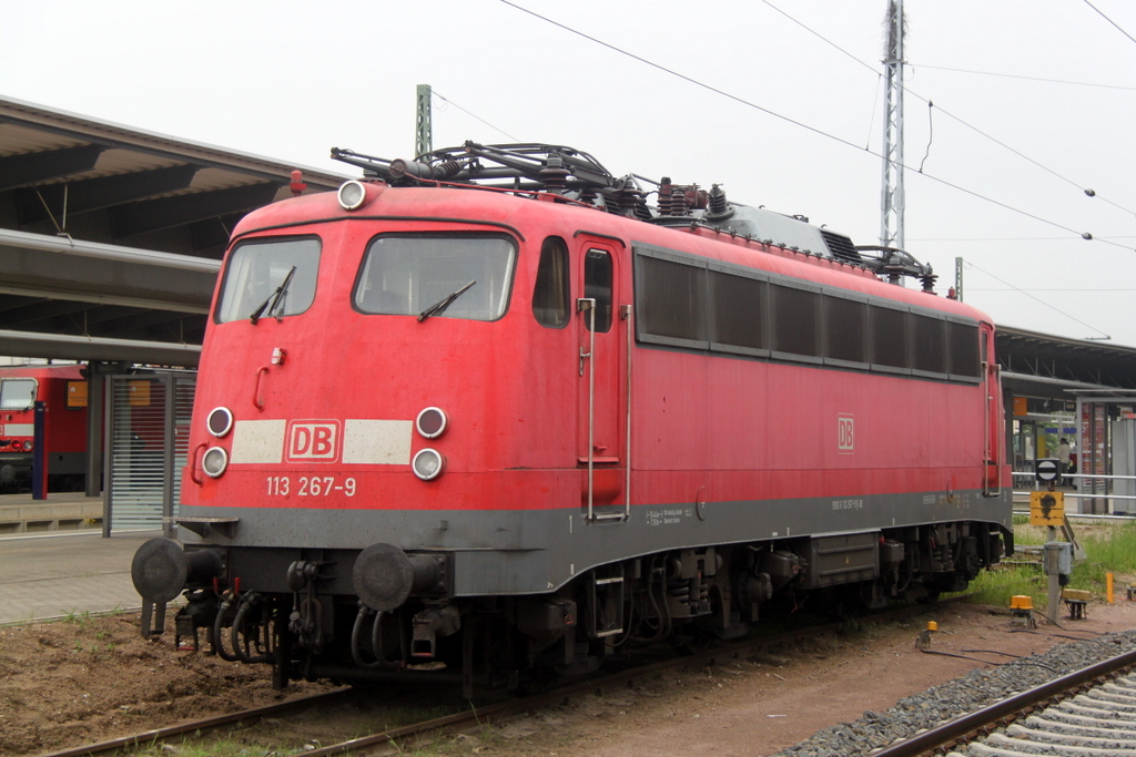 113 267–9(DB AutoZug GmbH)abgestellt im Rostocker Hbf.19.05.2013