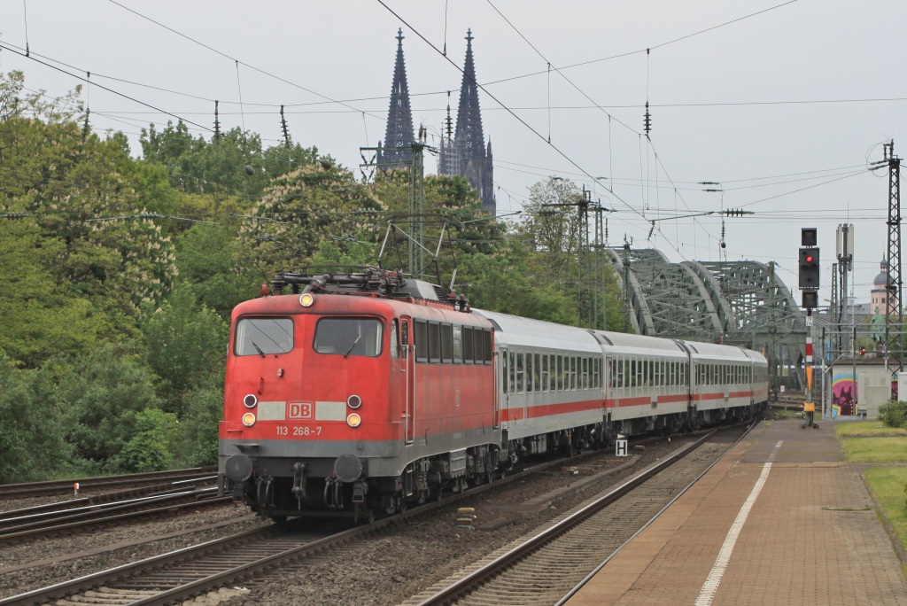 113 268 mit IC nach Hamm am 14.05.10 in Kln Deutz