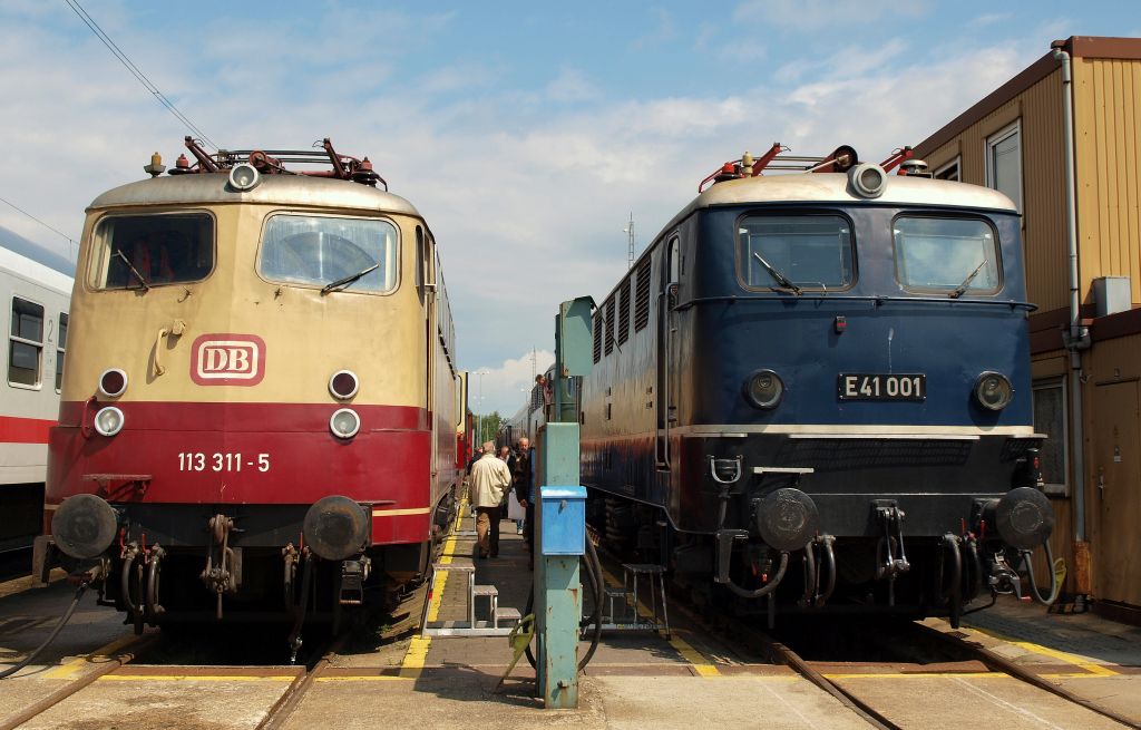 113 311-5 und E41 001 standen am 18.6.11 in Neumnster ausgestellt.