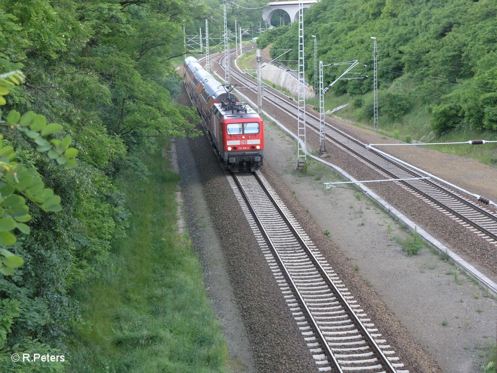 114 014-4 zieht bei Frankfurt/Oder Rosengarten den RE38069 Frankfurt/Oder. 05.06.09