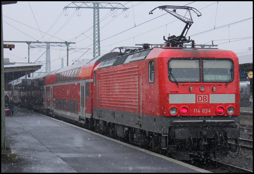 114 034 mit RE aus Frankfurt am Main am 29.03.13 in Fulda