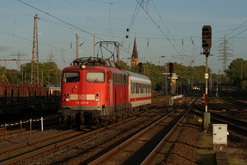 115 459-0 mit einem PbZ in Mlheim-Styrum am 03.10.2010