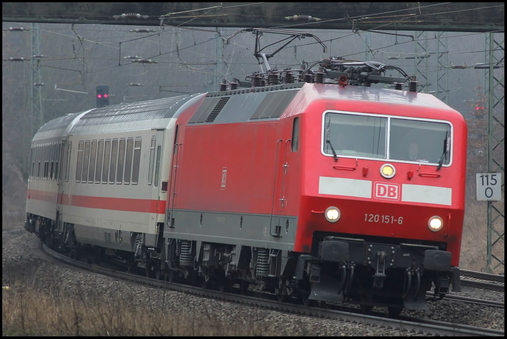 120 151 mit IC 2082 Knigssee? nach Hamburg Altona am 30.03.13 in Gtzenhof