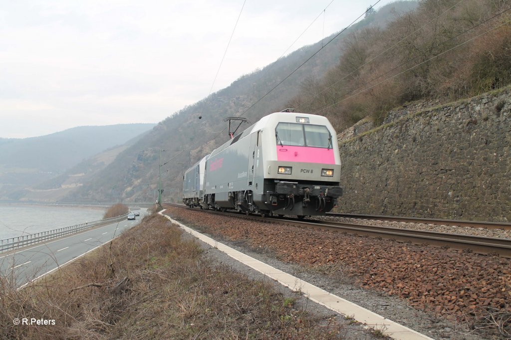 127 001 alias PCW 8 Eurosprinter mit PCW 7 bei Assmannshausen. 08.03.13