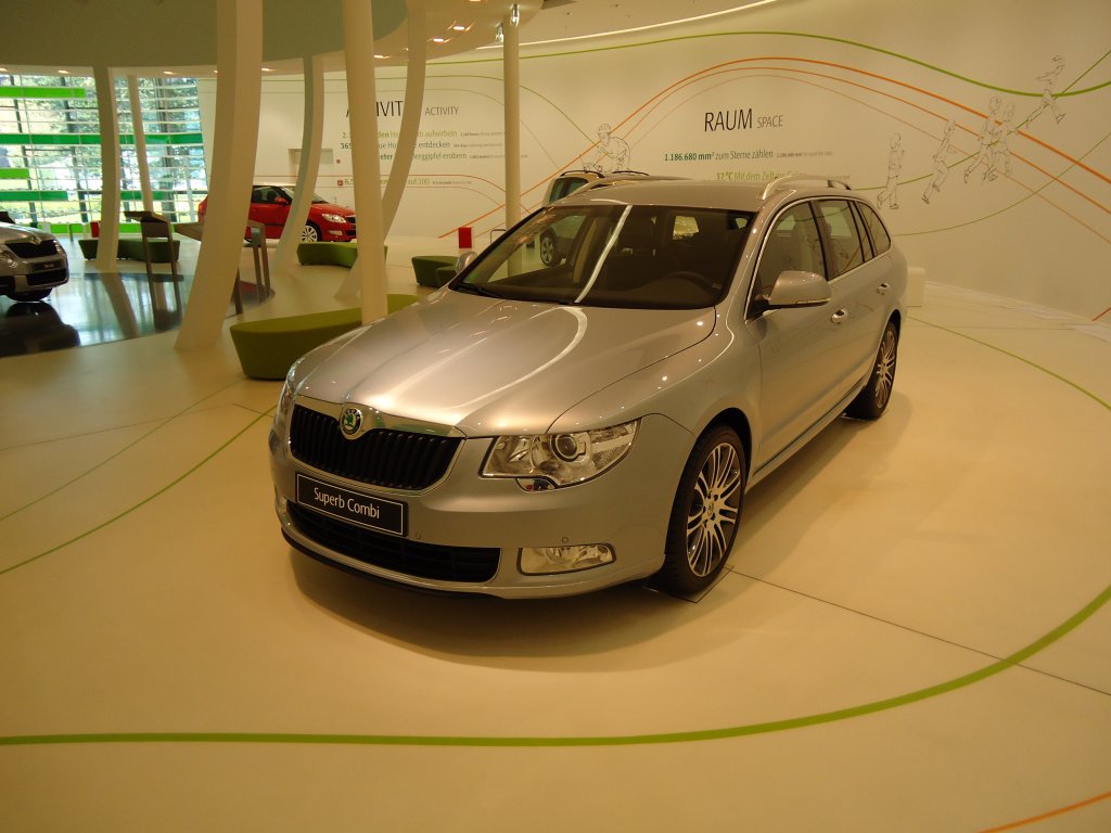 (127'821) - Skoda Suberb am 9. Juli 2010 in Wolfsburg/Deutschland
