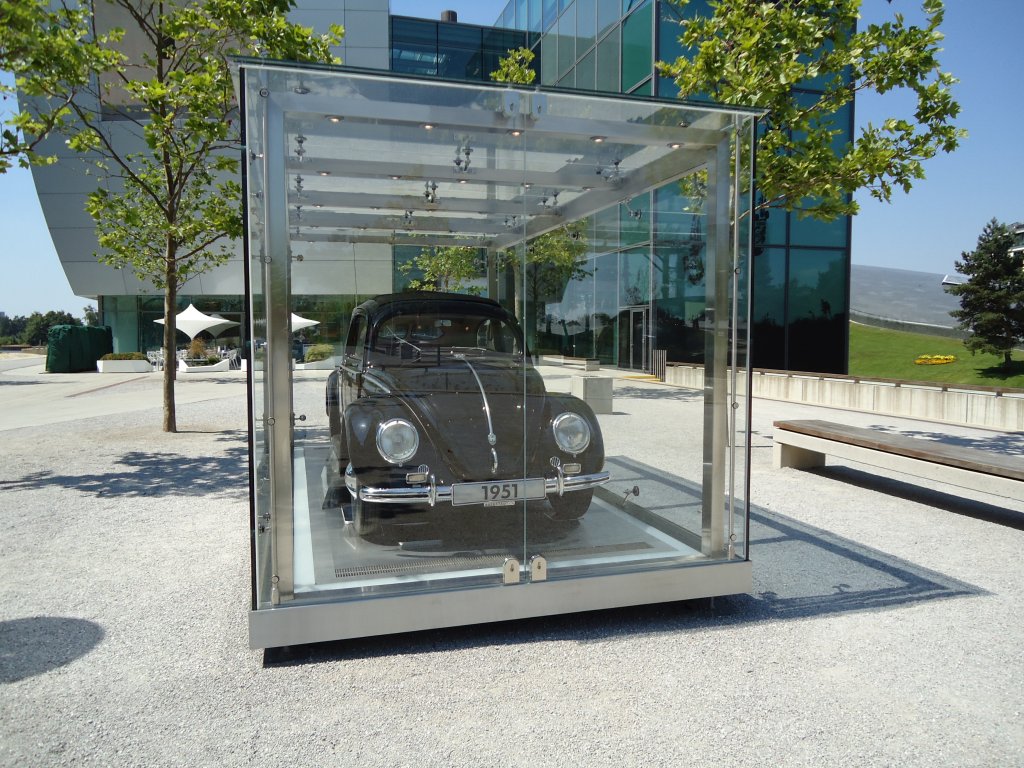 (127'827) - VW-K�fer - Jahrgang 1951 - am 9. Juli 2010 in Wolfsburg/Deutschland