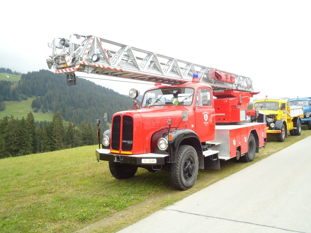 (129'936) - Feuerwehr, Herisau - Nr. 20/TG 2490 - Saurer am 18. September 2010 in Breil, Milit�ranlage