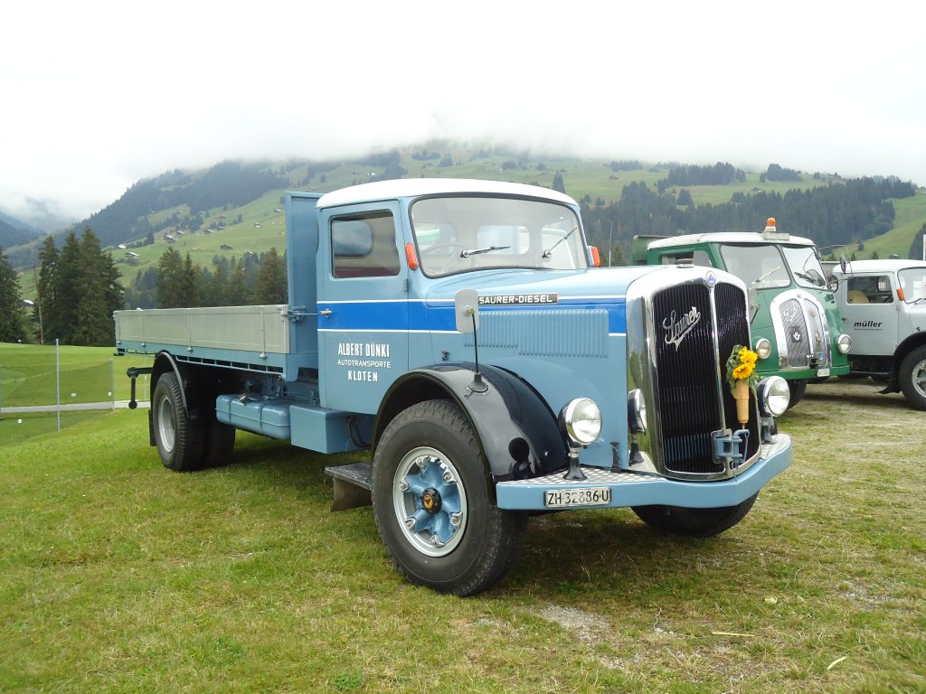 (129'971) - D�nki, Kloten - ZH 32'886 U - Saurer am 18. September 2010 in Breil, Milit�ranlage