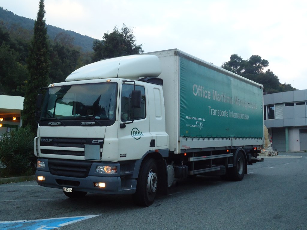 (130'622) - MM - 9725 - DAF am 16. Oktober 2010 in Frankreich; kurz vor Monaco