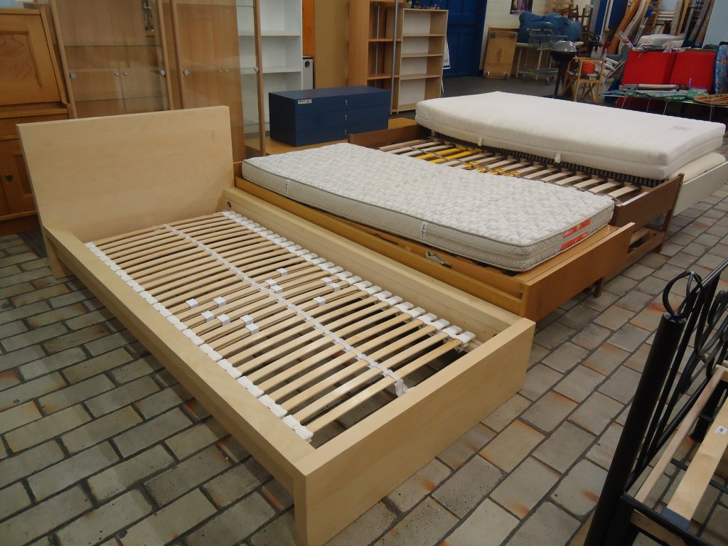 (133'148) - Bettabteilung im BrockiShop am 22. M�rz 2011