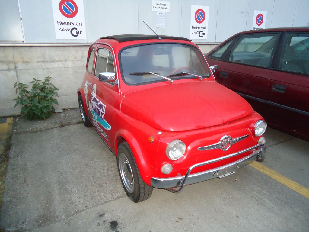 (133'490) - Fiat 500 am 28. April 2011 in Thun, Rosenau